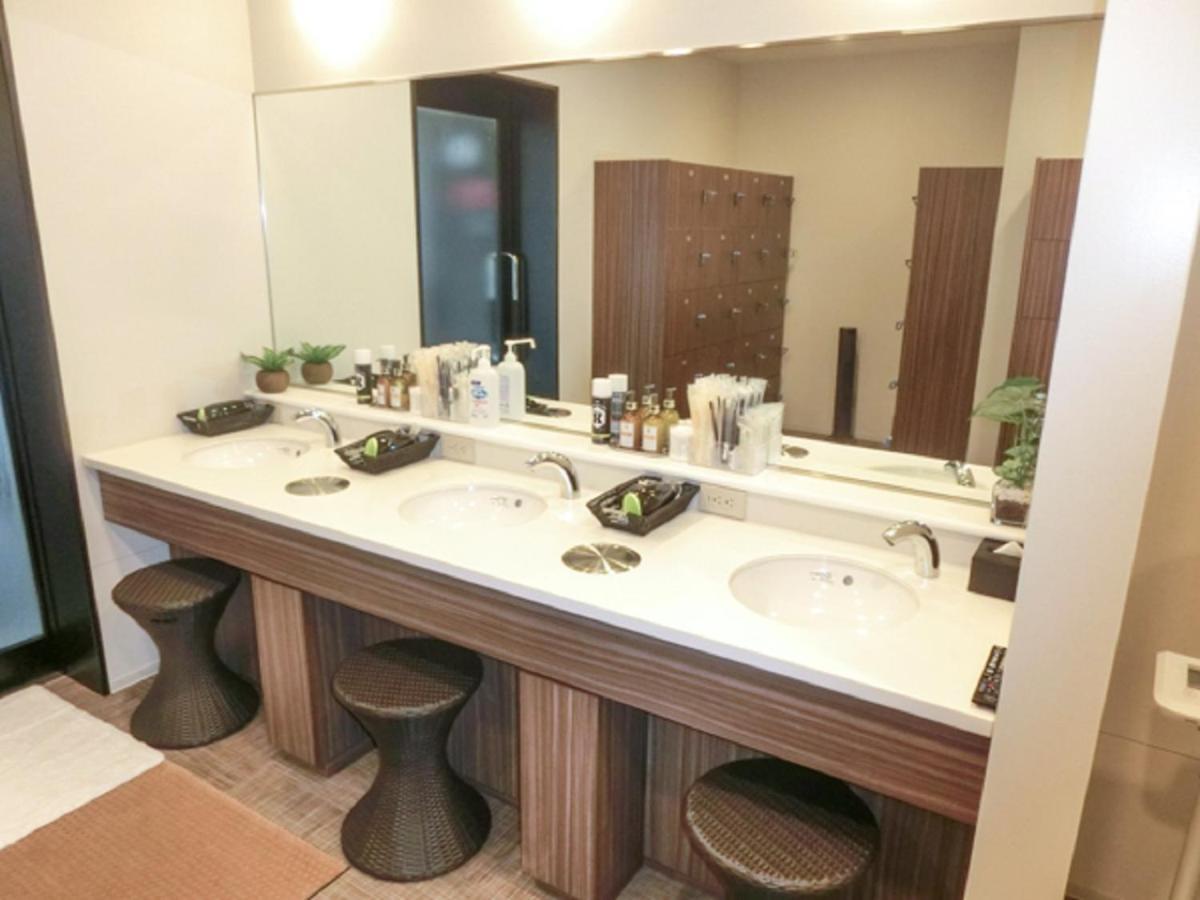 Natural Hot Spring Livemax Premium 3*